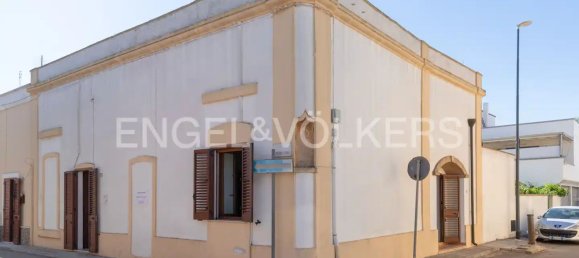 5 rooms House in Racale, Italy No. 215354 4