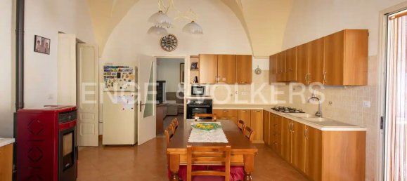 5 rooms House in Racale, Italy No. 215354 8