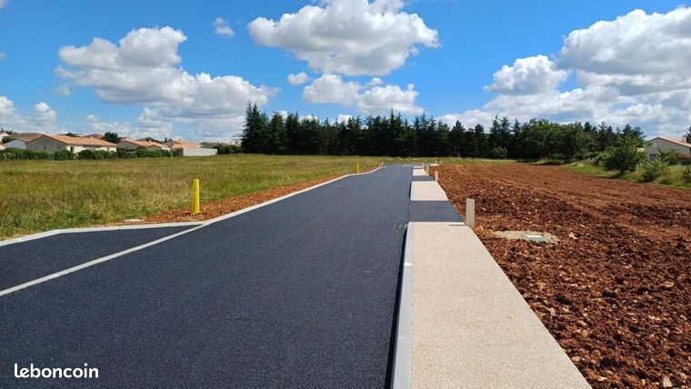 520m² Land in Vienne, France No. 314095