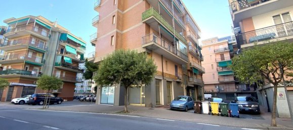 3 Schlafzimmer Wohnung in Borghetto Santo Spirito, Italy, Nr. 373916 33