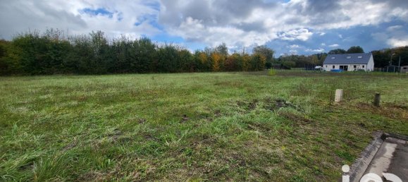 Земельный участок в Ла Кур-Мариньи, Франция № 228393 2