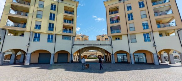 2 rooms Commercial property in Genoa, Italy No. 123613 13