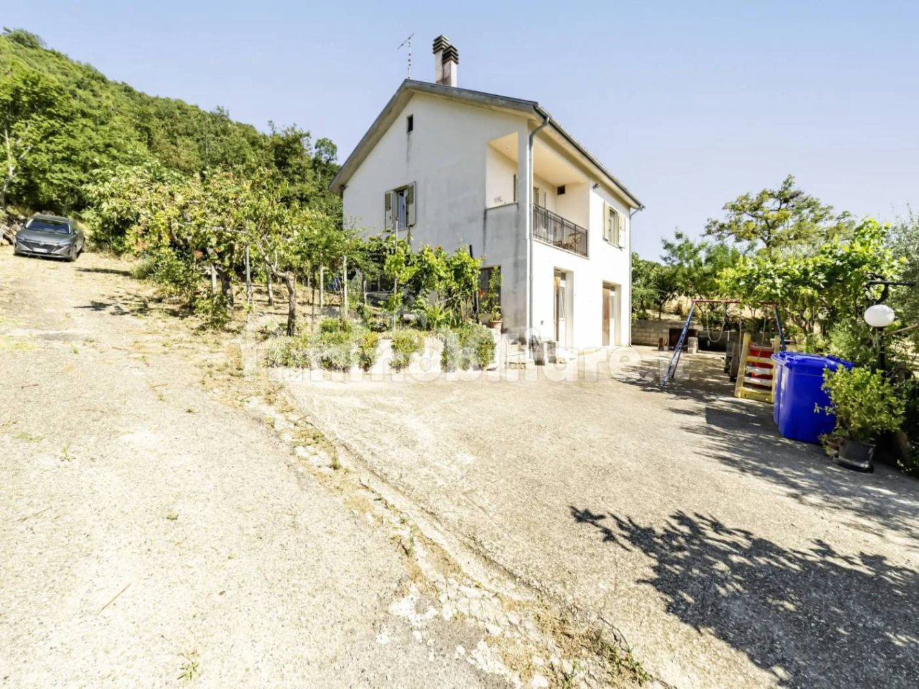 5 bedrooms House in Larino, Italy No. 292160