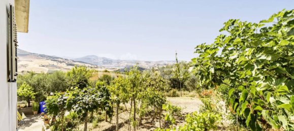 5 bedrooms House in Larino, Italy No. 292160 41