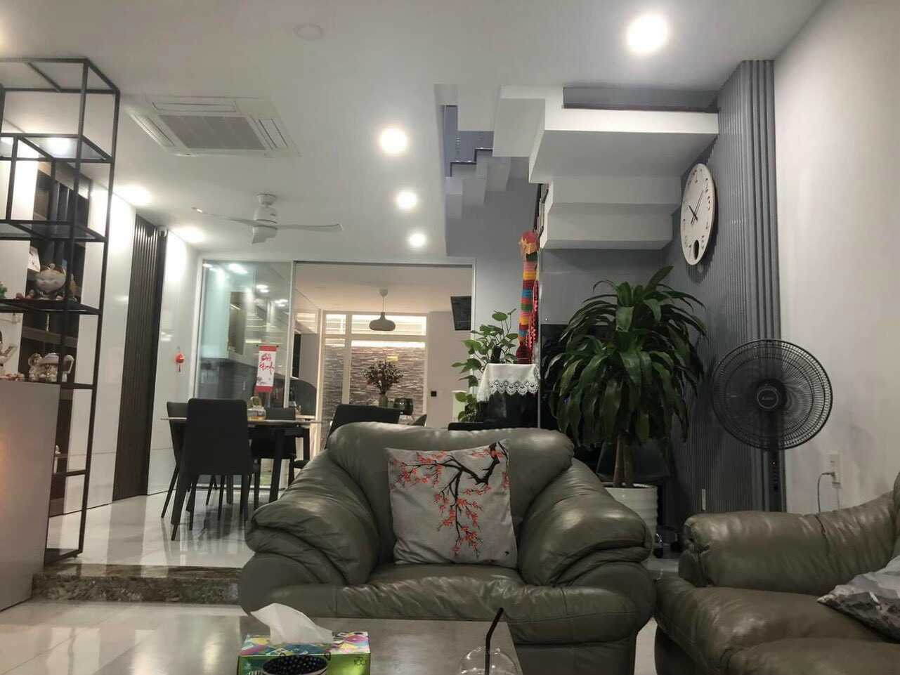 100m² Townhouse in District 7, Vietnam No. 15767