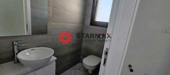 Пентхаус с 2 спальнями в Ларнака, Кипр № 81450 10