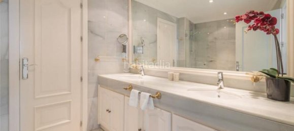 4 Schlafzimmer Wohnung in Marbella, Spain, Nr. 98924 26