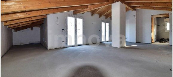 3 rooms Penthouse in Meda, Italy No. 240736 3