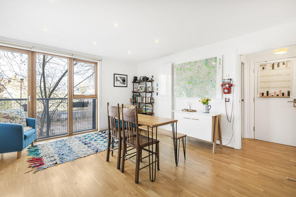 2 bedrooms Apartment in London, United Kingdom No. 8706