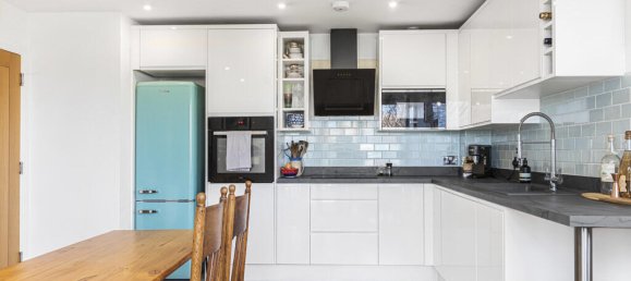 2 bedrooms Apartment in London, United Kingdom No. 8706 24