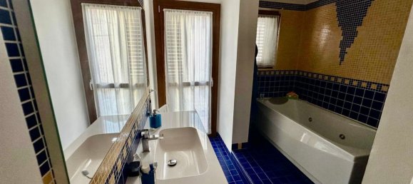 5 Schlafzimmer Haus in Carmignano, Italy, Nr. 327502 6