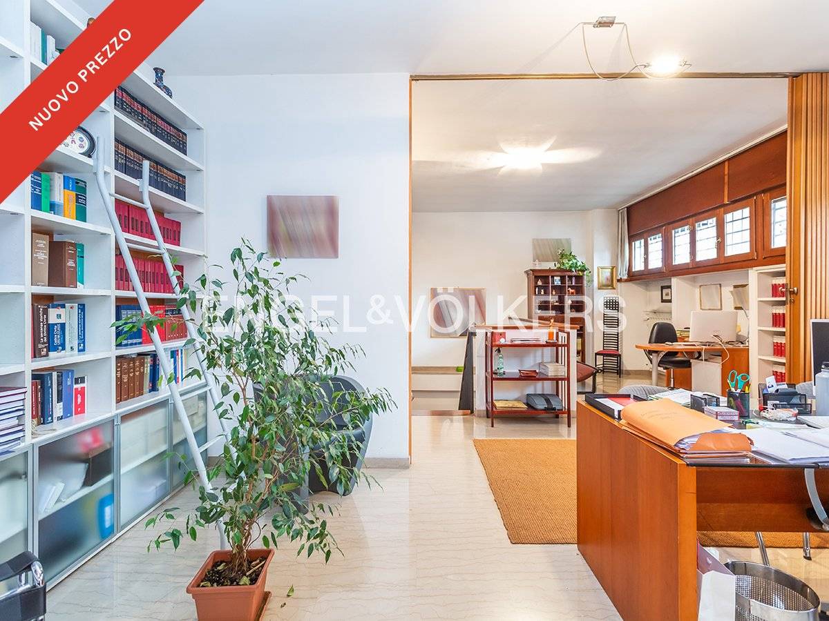 3 rooms Office in Rome, Italy No. 104710