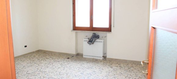 3 Schlafzimmer Wohnung in Santeramo in Colle, Italy, Nr. 176044 4
