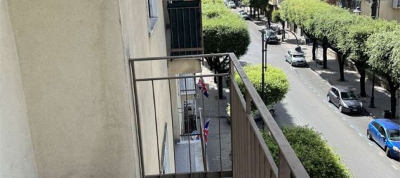 5 rooms Apartment in Somma Vesuviana, Italy No. 268073 4