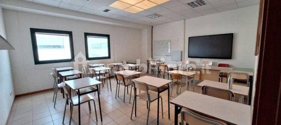 1246m² Warehouse in Tolentino, Italy No. 318868 17