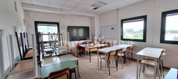 1246m² Warehouse in Tolentino, Italy No. 318868 23