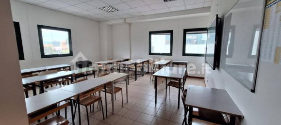 1246m² Warehouse in Tolentino, Italy No. 318868 15