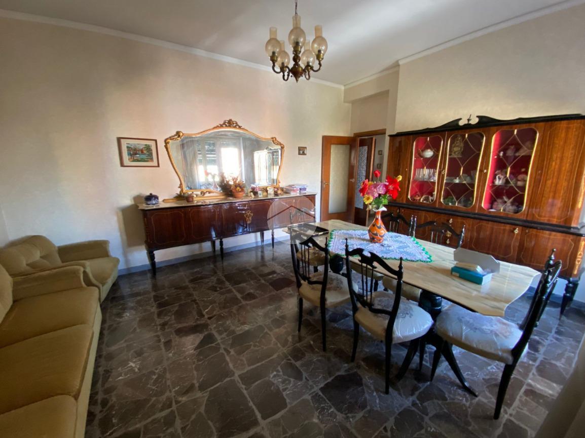 Apartamento de 4 habitaciónes en Viterbo, Italy No. 110673