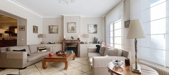 4 bedrooms House in Garches, France No. 121740 3