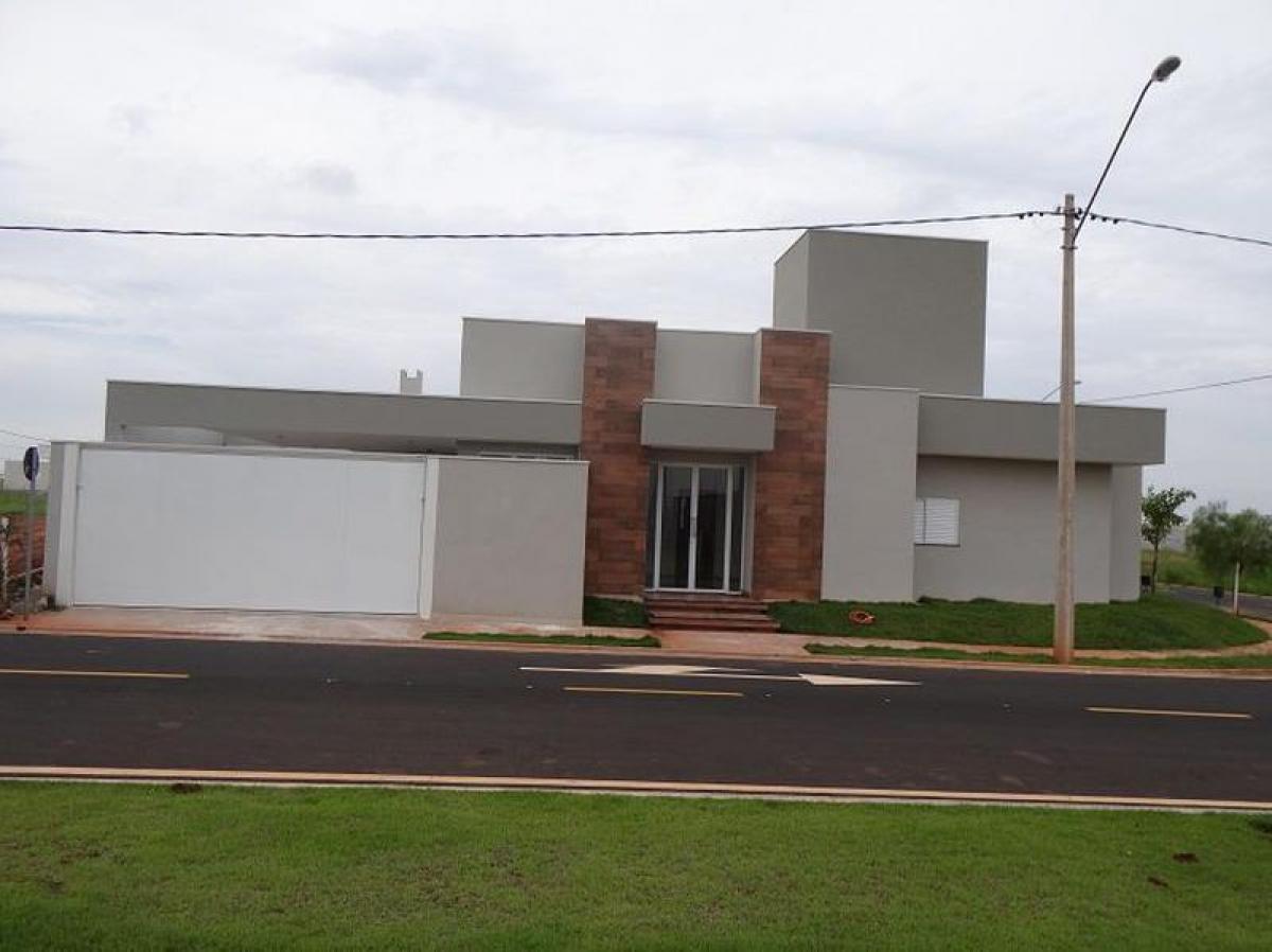 Casa de 3 dormitorios en Sao Paulo, Brazil No. 589789