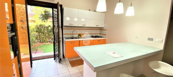 3غرفة فيلا في Guidonia Montecelio, Italy رقم 6548 9