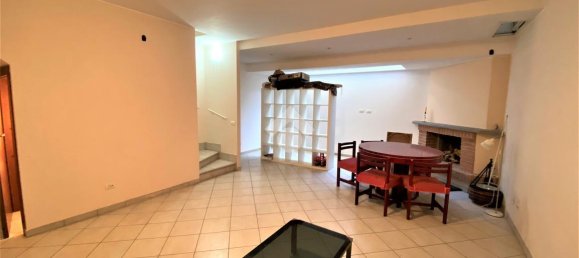 3غرفة فيلا في Guidonia Montecelio, Italy رقم 6548 12