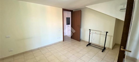 3غرفة فيلا في Guidonia Montecelio, Italy رقم 6548 17