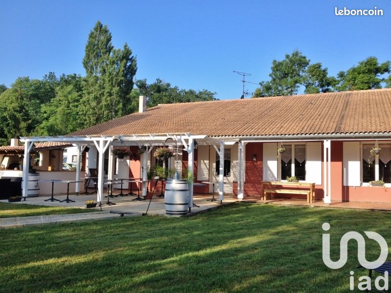 Casa de 4 dormitorios en Margueron, France No. 319876