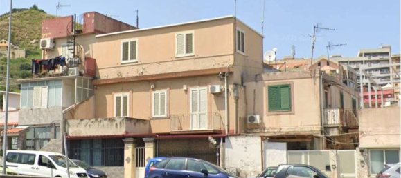 3 bedrooms Apartment in Messina, Italy No. 335274 7