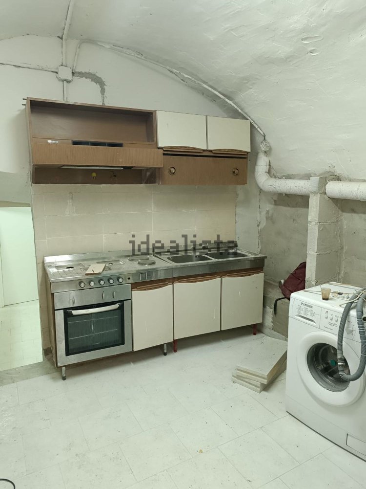 4 rooms Apartment in Naples, Italy No. 188785