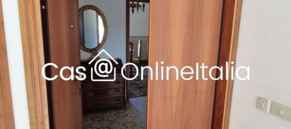 4 rooms Apartment in Poggibonsi, Italy No. 271397 8