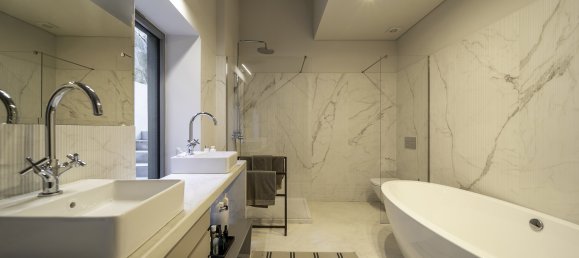 7 bedrooms Building in Porto, Portugal No. 129788 8