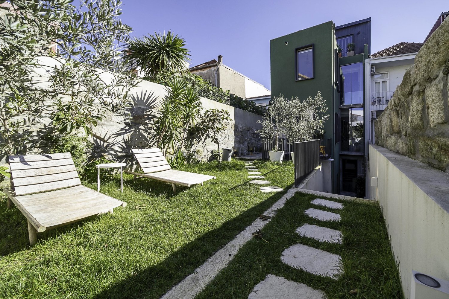 7 bedrooms Building in Porto, Portugal No. 129788