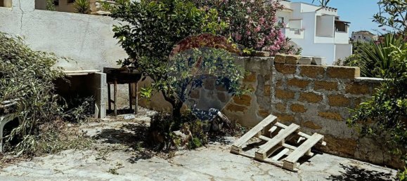 3 bedrooms Villa in Castelvetrano, Italy No. 281982 7