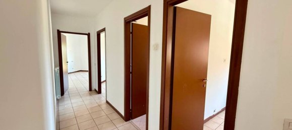 Apartamento T2 em Guidonia Montecelio, Italy N.º 324169 10