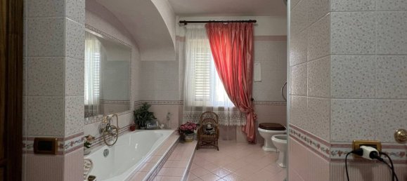 7 rooms Villa in Fondi, Italy No. 229760 5