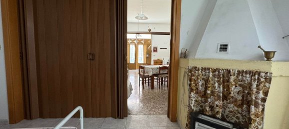 253m² Building in Turi, Italy No. 312755 2