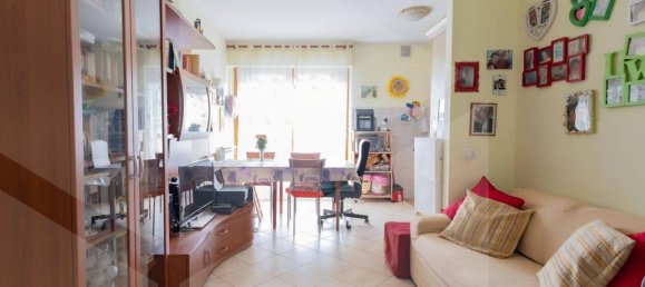 Квартира с 2 комнатами в Рим, Италия № 26290 4