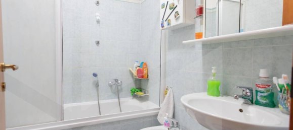 Квартира с 2 комнатами в Рим, Италия № 26290 12