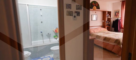 Квартира с 2 комнатами в Рим, Италия № 26290 8