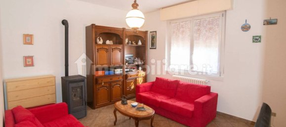 3 Schlafzimmer Villa in Canegrate, Italy, Nr. 121101 5