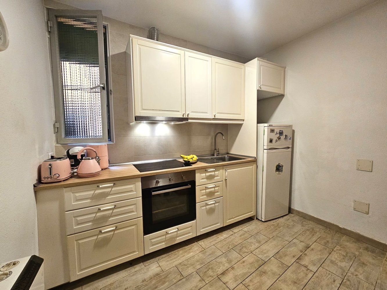 Apartamento de 1 dormitorio en Madrid, Spain No. 248677