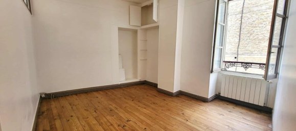 2 bedrooms House in Etampes, France No. 305182 4