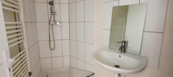 2 bedrooms House in Etampes, France No. 305182 5