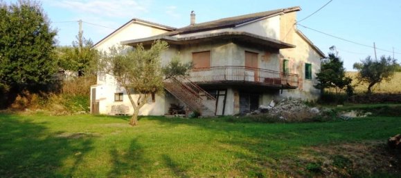 Дом с 7 комнатами в Маноппелло, Италия № 177926 17