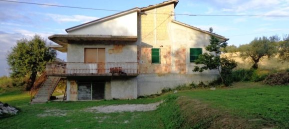 Дом с 7 комнатами в Маноппелло, Италия № 177926 13