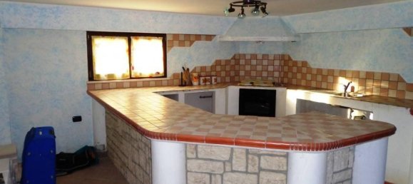 Дом с 7 комнатами в Маноппелло, Италия № 177926 4