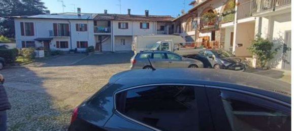 3 Schlafzimmer Wohnung in Fino Mornasco, Italy, Nr. 380599 31
