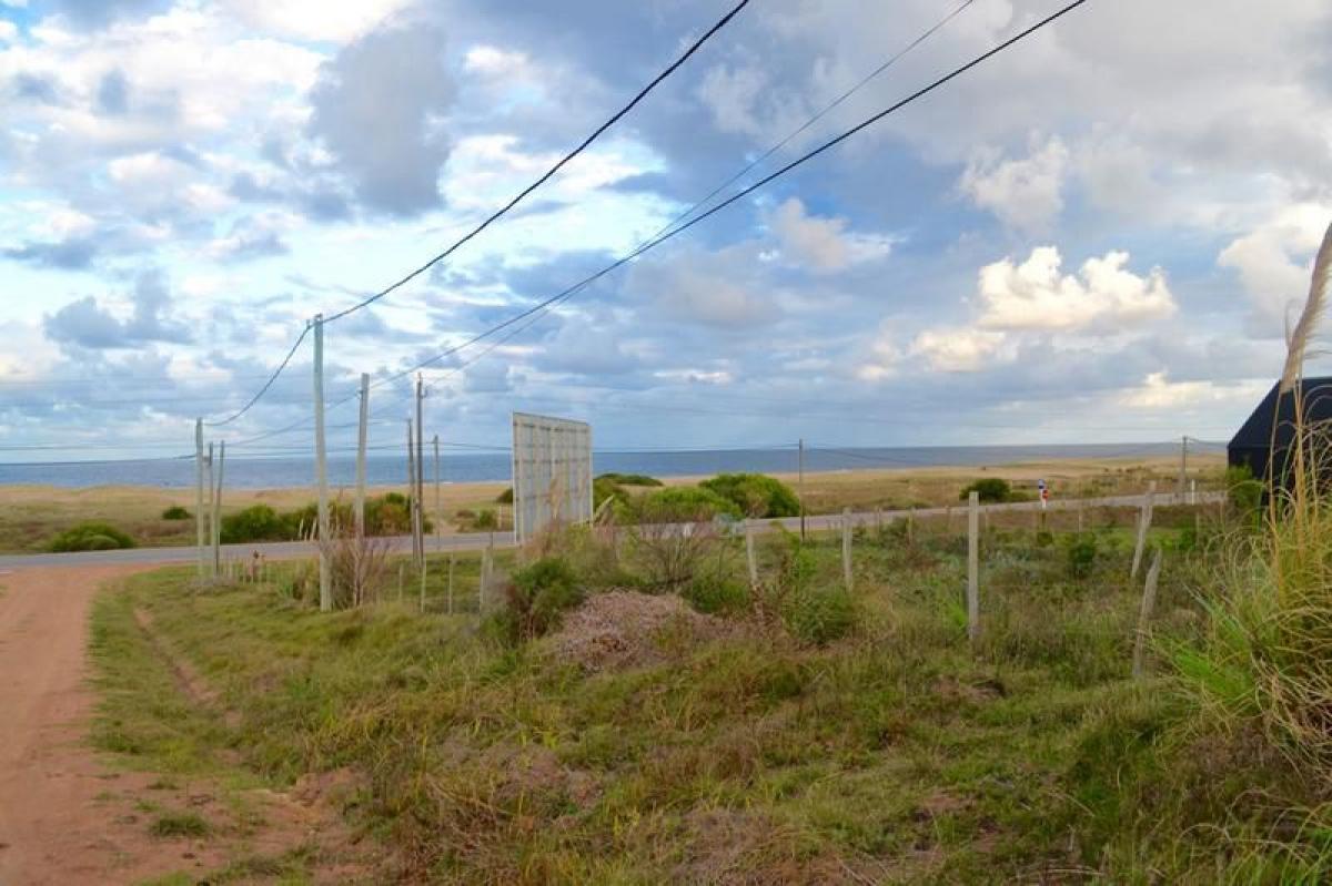  Land in Maldonado, Uruguay No. 15728