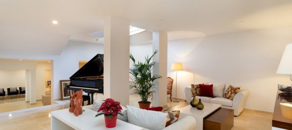 4 bedrooms House in Faro, Portugal No. 117950 11